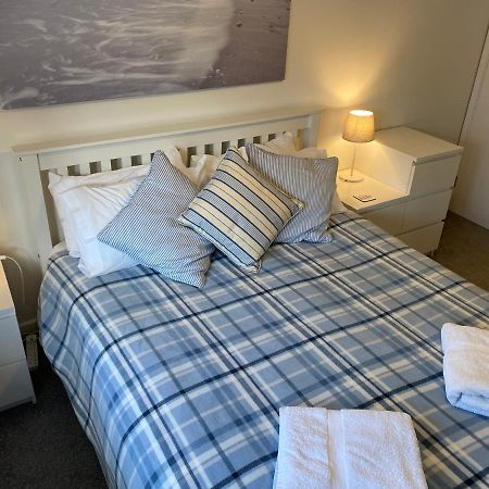 Trafalgar, Lovely Ground Floor Flat With Outside Patio Garden, Minutes Walk To Seafront Seaview Extérieur photo