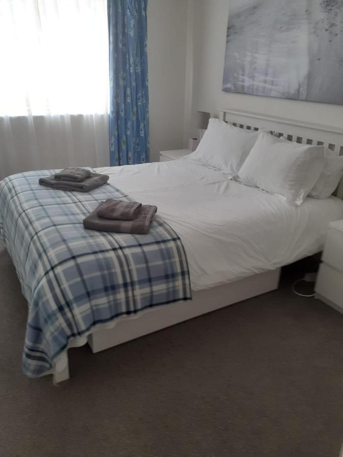 Trafalgar, Lovely Ground Floor Flat With Outside Patio Garden, Minutes Walk To Seafront Seaview Extérieur photo