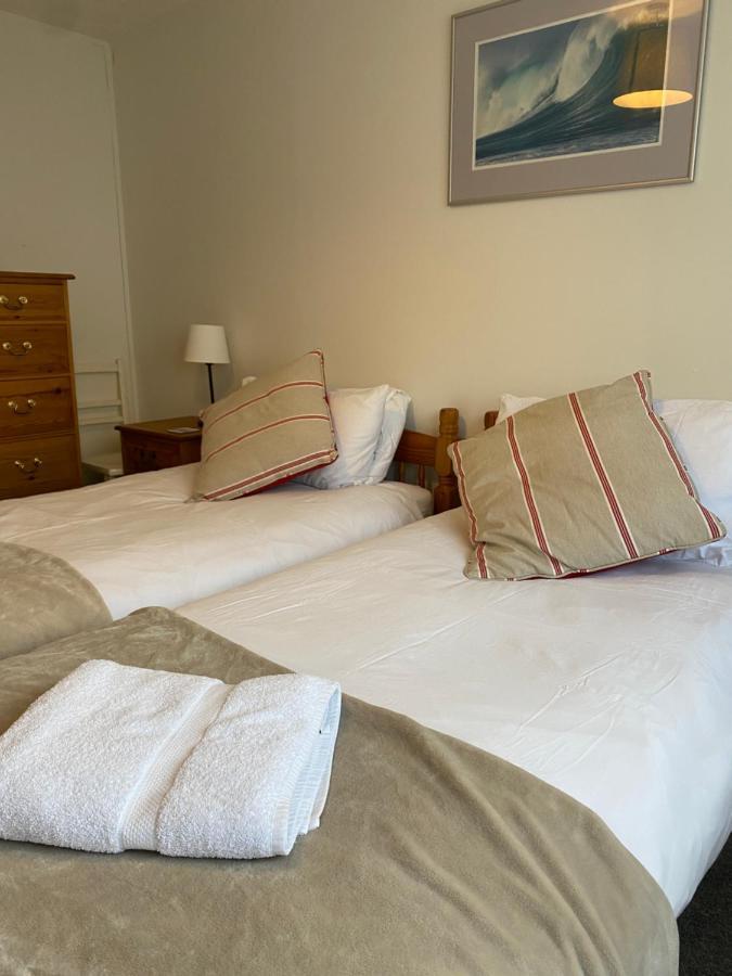 Trafalgar, Lovely Ground Floor Flat With Outside Patio Garden, Minutes Walk To Seafront Seaview Extérieur photo