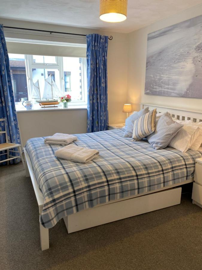 Trafalgar, Lovely Ground Floor Flat With Outside Patio Garden, Minutes Walk To Seafront Seaview Extérieur photo