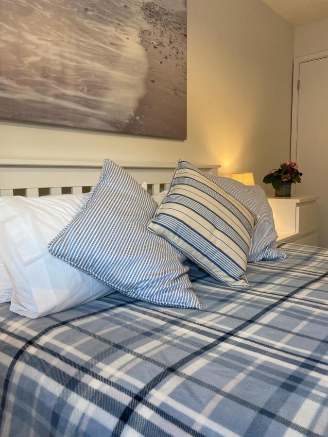 Trafalgar, Lovely Ground Floor Flat With Outside Patio Garden, Minutes Walk To Seafront Seaview Extérieur photo