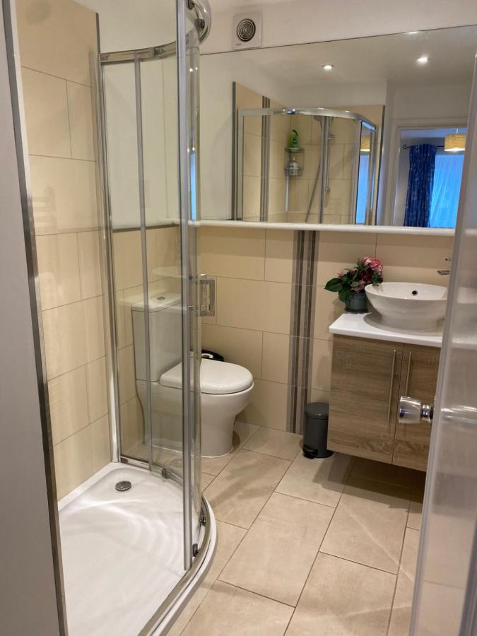 Trafalgar, Lovely Ground Floor Flat With Outside Patio Garden, Minutes Walk To Seafront Seaview Extérieur photo