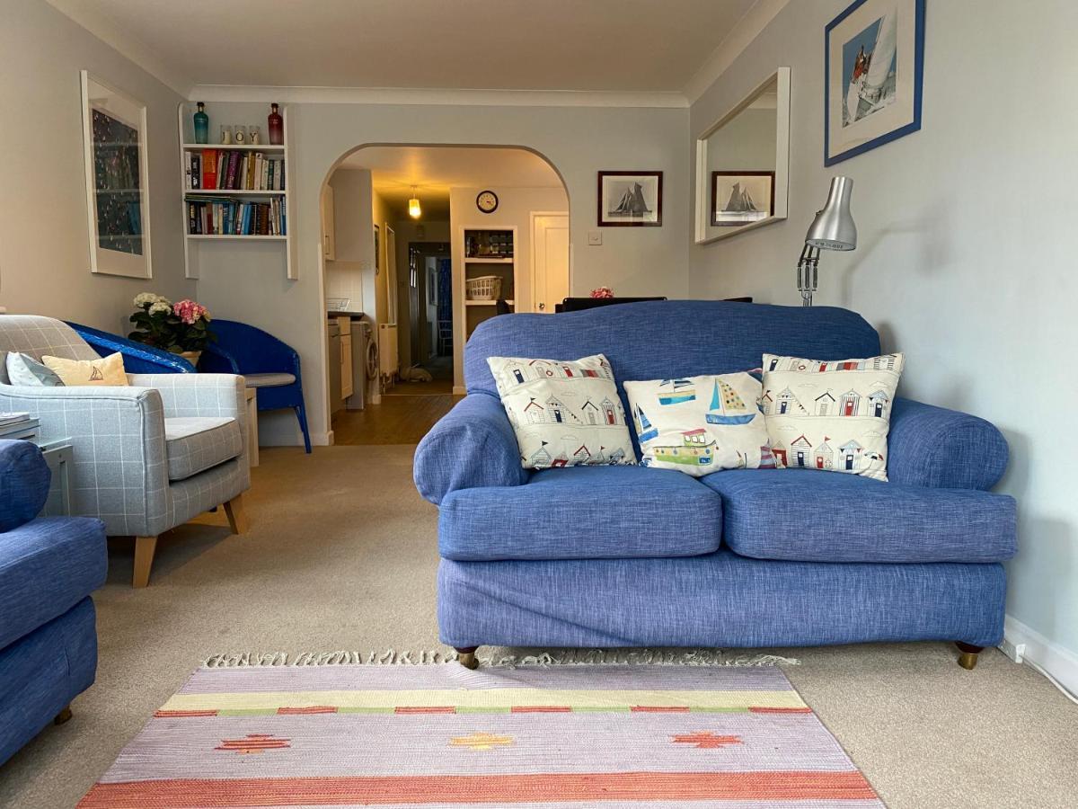 Trafalgar, Lovely Ground Floor Flat With Outside Patio Garden, Minutes Walk To Seafront Seaview Extérieur photo